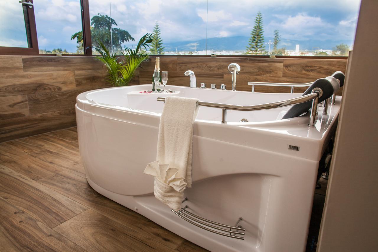 Ilalo Garden Hotel & Restaurant Quito Dış mekan fotoğraf
